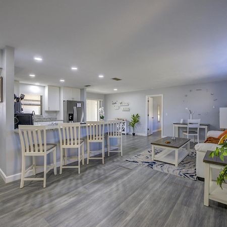 Family Fun Ping Pong, Bbq, Walk To Park Nearby Sarasota Luaran gambar
