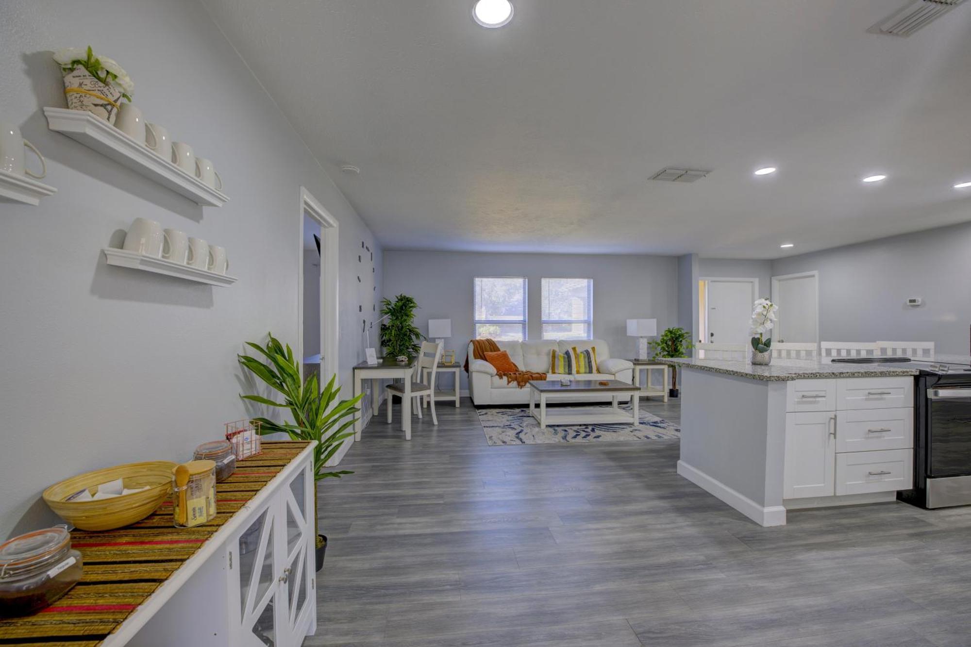 Family Fun Ping Pong, Bbq, Walk To Park Nearby Sarasota Luaran gambar